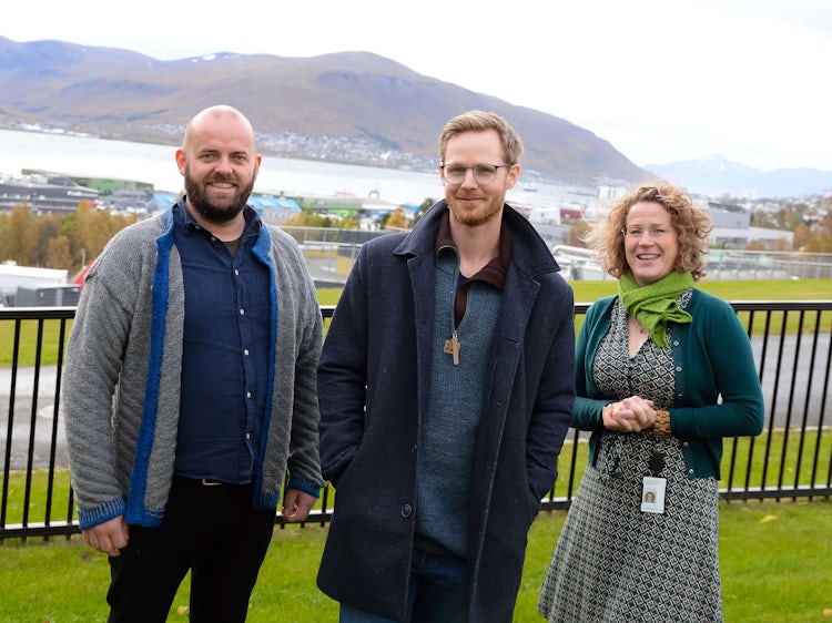 Sykehushumanist Emil Faugli i Tromsø sammen med resten av samtaletjenesten ved Universitetssykehuset i Nord-Norge.
